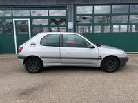 Gebraucht Peugeot 306 Style 101 PS (74 kW) 1997 Silber Limousine