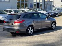 Używany Ford Focus SYNC Edition 150 KM (110 kW) 2014 Brązowy Sedan/Limuzyna