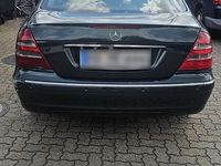 Gebraucht Mercedes E220 Elegance 150 PS (110 kW) 2003 Grün Limousine