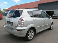 Gebraucht Toyota Corolla Verso Team 129 PS (94 kW) 2008 Silver metallic Van / Kleinbus