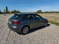 Second-hand Audi A3 105 CP (77 kW) 2013 Andere farben Berlinǎ