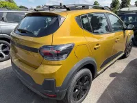 Neu Dacia Sandero Extreme 122 PS (89 kW) 2026 Ambergelb Kleinwagen