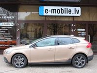 Gebraucht Volvo V40 CC Summum 179 PS (131 kW) 2014 Braun Kombi