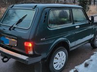 Gebraucht Lada niva 82 PS (60 kW) 2009 Grün SUV