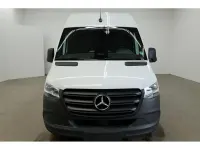 Gebraucht Mercedes Sprinter 170 PS (125 kW) 2025 Arktikweiß Van