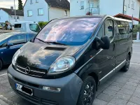 Używany Opel Vivaro 101 KM (74 kW) 2006 Czarny Minivan