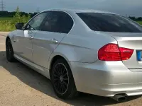 Gebraucht BMW 318 143 PS (105 kW) 2010 Silber Limousine