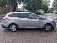Gebraucht Ford Focus Titanium 125 PS (91 kW) 2014 Micastonesilber metallic Kombi
