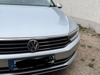 Gebraucht VW Passat 150 PS (110 kW) 2018 Grau Kombi