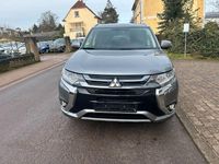 Gebraucht Mitsubishi Outlander P-HEV Plus 121 PS (88 kW) 2017 Grau SUV