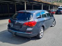 Gebraucht Opel Astra Edition 140 PS (102 kW) 2012 Grau Kombi