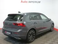 Gebraucht VW Golf VIII Style 131 PS (96 kW) 2023 Grau Limousine