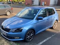 Gebraucht Skoda Fabia 90 PS (66 kW) 2015 Blau Limousine