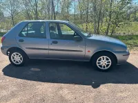 Używany Ford Fiesta 75 KM (55 kW) 1998 Niebieski Hatchback