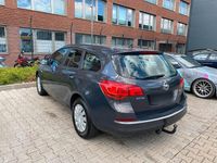 Gebraucht Opel Astra 110 PS (80 kW) 2015 Grau Kombi