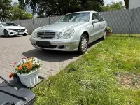 Gebraucht Mercedes E220 150 PS (110 kW) 2004 Silber Limousine