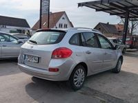 Gebraucht Renault Clio II Dynamique 101 PS (74 kW) 2009 Silber Limousine