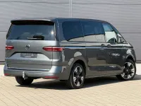 Gebraucht VW Multivan Style 150 PS (110 kW) 2024 Indiumgrau Van / Kleinbus