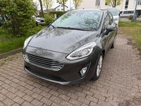 Gebraucht Ford Fiesta 101 PS (74 kW) 2017 Grau Limousine