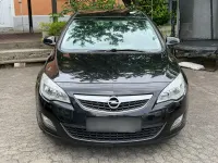 Gebraucht Opel Astra 115 PS (84 kW) 2010 Schwarz Limousine