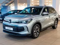Neu VW Tiguan Life 150 PS (110 kW) 2026 Silber SUV