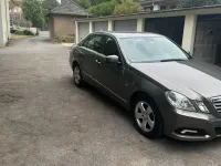 Gebraucht Mercedes E200 170 PS (125 kW) 2010 Grau Limousine