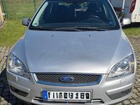 Usado Ford Focus Ghia 145 CV (106 kW) 2007 Plateado Berlina