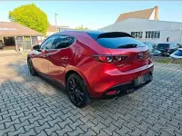 Używany Mazda 3 122 KM (89 kW) 2019 Czerwony Sedan/Limuzyna