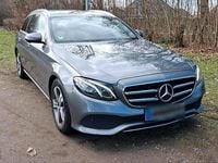 Gebraucht Mercedes E220 194 PS (142 kW) 2019 Grau Kombi