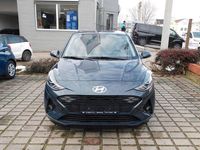 Neu Hyundai i10 63 PS (46 kW) 2026 Grau Kleinwagen