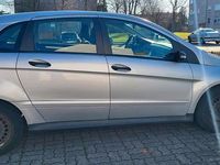 Gebraucht Mercedes B170 116 PS (85 kW) 2005 Silber Van / Kleinbus