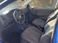 Gebraucht VW Polo 64 PS (47 kW) 2002 Blau Kleinwagen