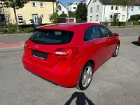 Gebraucht Mercedes A180 Urban 122 PS (89 kW) 2015 Rot Limousine