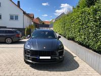 Gebraucht Porsche Macan 252 PS (185 kW) 2018 Vulkangraumetallic SUV