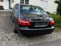 Gebraucht Mercedes E220 Avantgarde 170 PS (125 kW) 2009 Schwarz Limousine