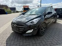 Gebraucht Hyundai i30 Premium 136 PS (100 kW) 2015 Schwarz Limousine