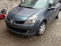 Gebraucht Renault Clio II 75 PS (55 kW) 2006 Andere farben Kleinwagen