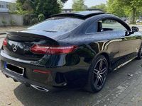 Gebraucht Mercedes E220 194 PS (142 kW) 2019 Schwarz Coupé