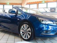 Usado Opel Cascada Innovation 165 HP (121 kW) 2014 Azul Cabrios