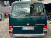 Gebraucht VW Multivan 101 PS (74 kW) 1999 Grün Van / Kleinbus