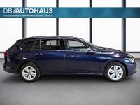Gebraucht VW Golf VIII Life 110 PS (80 kW) 2023 Blau Kombi