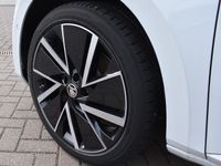 Gebraucht Skoda Superb Style 150 PS (110 kW) 2022 Weiß Kombi