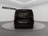 Neu Ford Tourneo Courier Titanium 125 PS (91 kW) 2026 Obsidianschwarz metallic Van / Kleinbus
