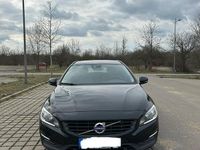 Gebraucht Volvo V60 Kinetic 150 PS (110 kW) 2017 Schwarz Kombi
