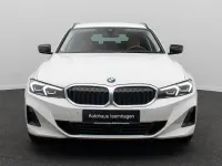 Gebraucht BMW 330 Sport Line 245 PS (180 kW) 2023 Mineralweiãa96 Kombi
