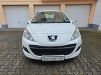 Gebraucht Peugeot 207 Tendance 95 PS (69 kW) 2010 Weiß Limousine