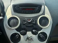 Gebraucht Ford Ka Trend 69 PS (50 kW) 2014 Crystalweiß Kleinwagen