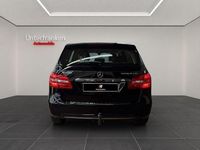 Gebraucht Mercedes B200 156 PS (114 kW) 2015 Schwarz Van / Kleinbus