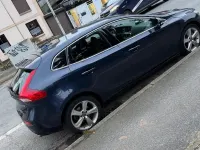 Gebraucht Volvo V40 Momentum 150 PS (110 kW) 2015 Blau Limousine