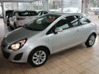 Gebraucht Opel Astra Edition 116 PS (85 kW) 2012 Silber Limousine